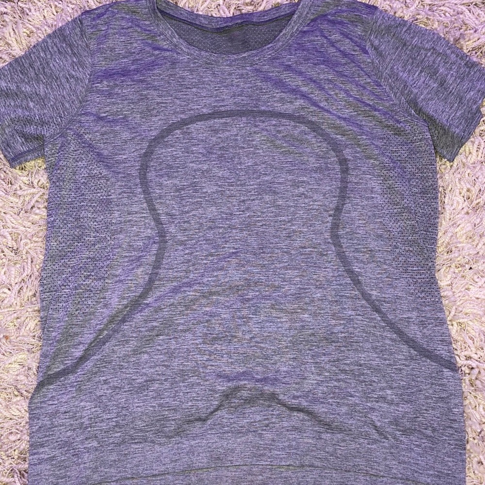 lululemon size 8 shirt